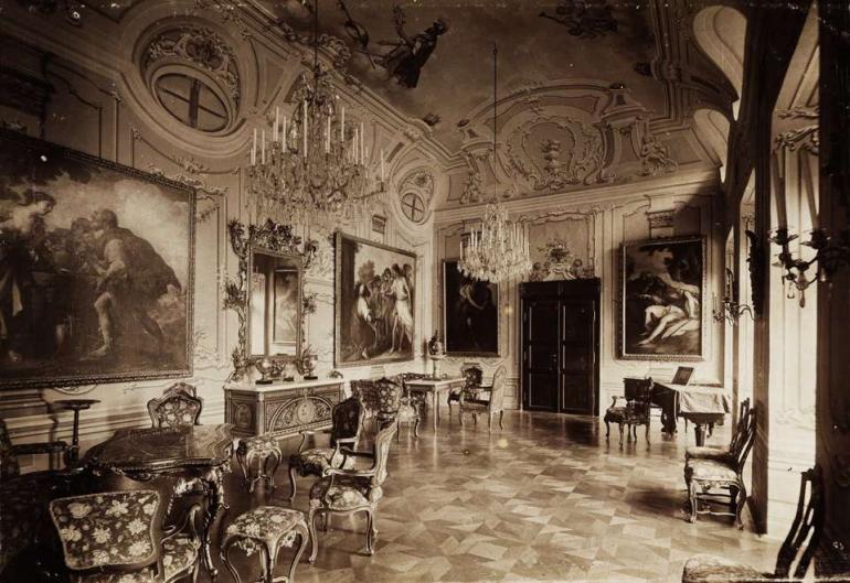 Razkošje naprodaj: Umetnostne zbirke grofov Szapáry v luči raziskav provenience