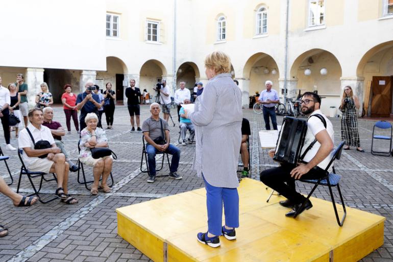 Odprtje gostujoče razstave Hlev je bil pod Nemci, hiša pod Madžari 